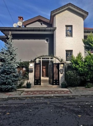 فيلا فخمة في أجاركنت - بيكوز-