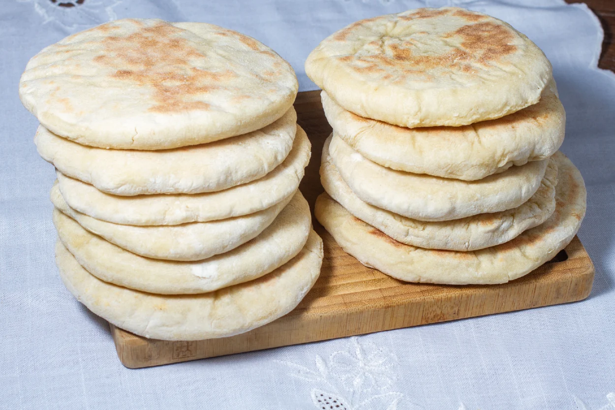 FLAT BAKED BREAD (BAZLAMA)