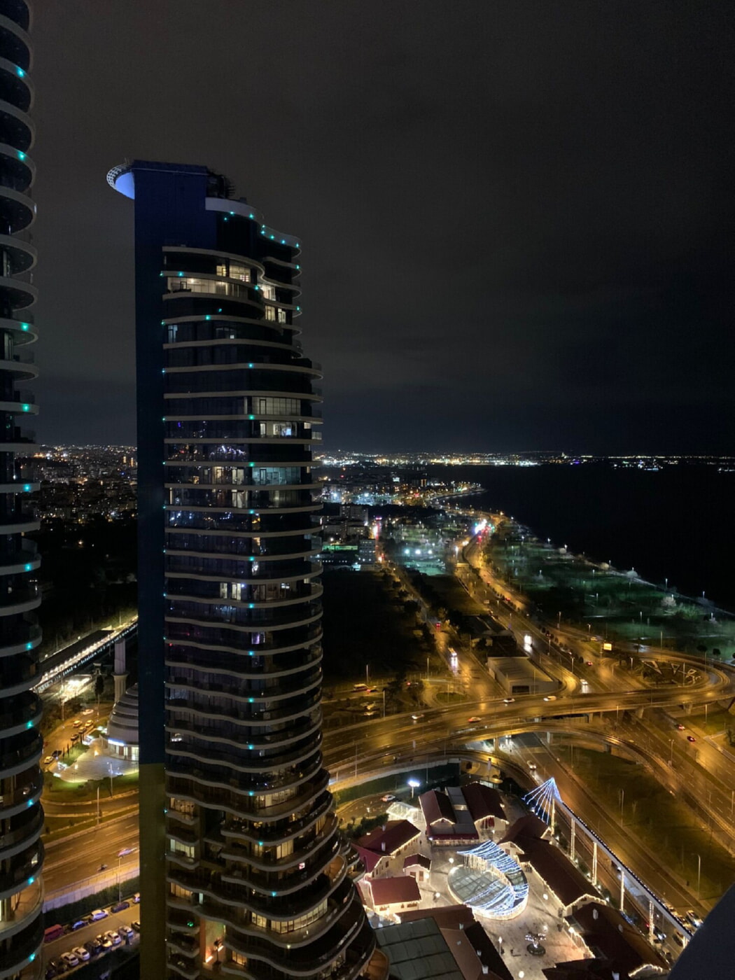 SATILIK İSTMARİNA SİTESİNDE 3.5+1 DAİRE KARTAL/İSTANBUL